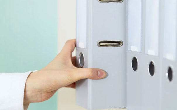 毕业后要考公务员档案在自己手里怎么处理？