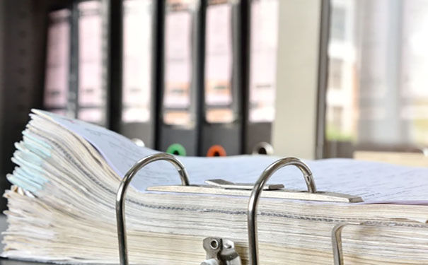 毕业后要考公务员档案在自己手里怎么处理？