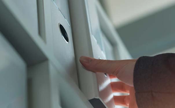 签了三方考公务员档案怎么处理 签了三方考公务员档案怎么处理?